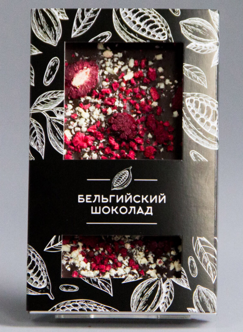 Шоколад с малиной, ежевикой и стружкой белого шоколада