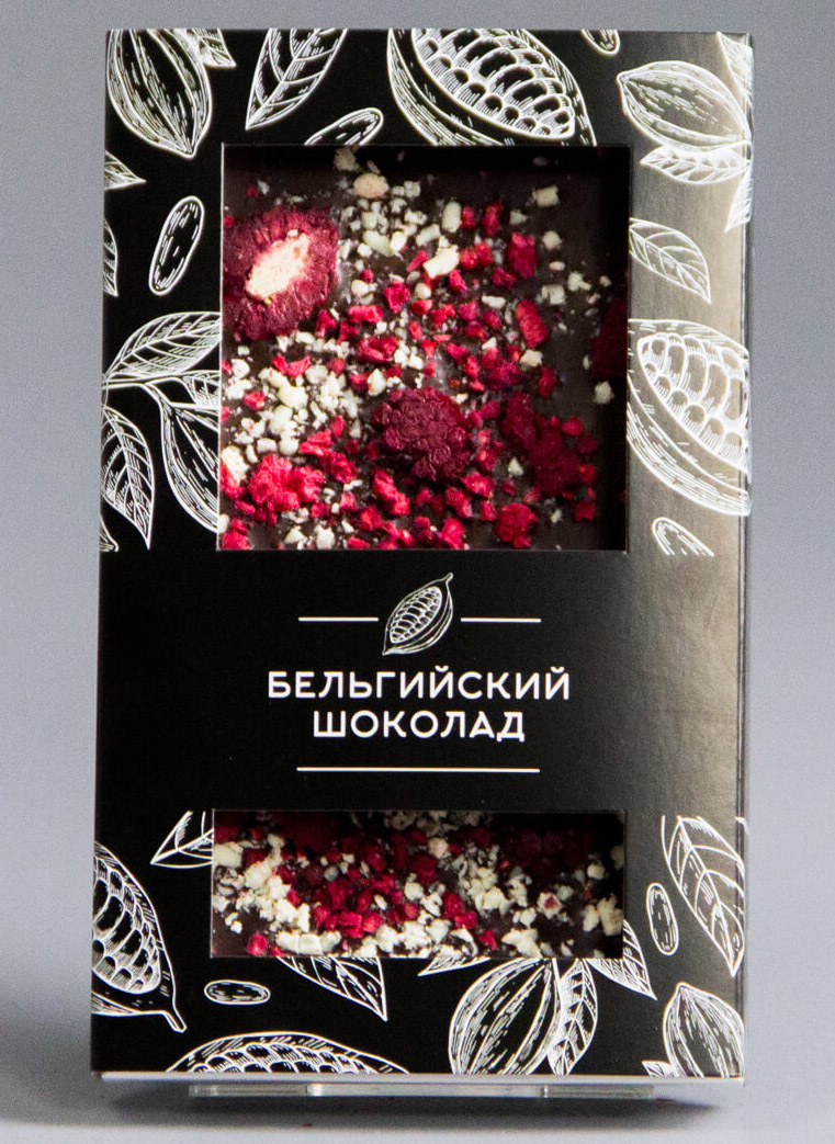 Шоколад с малиной, ежевикой и стружкой белого шоколада
